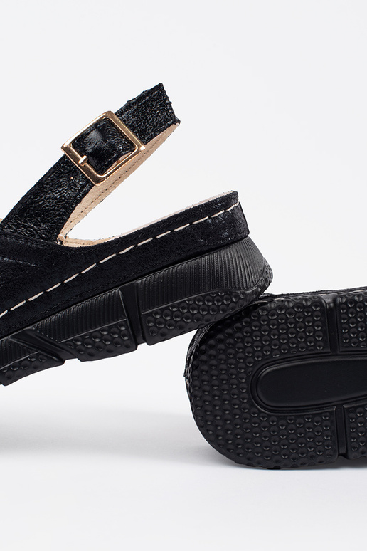 Čierne ploché šľapky