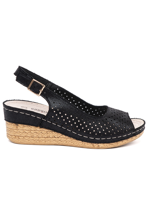 Čierne perforované sandále
