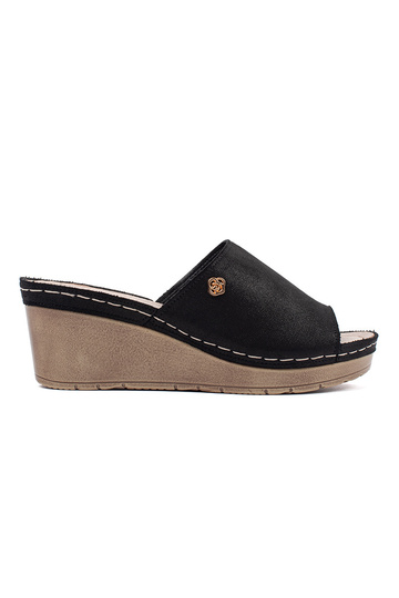 čierne dámske šľapky na...