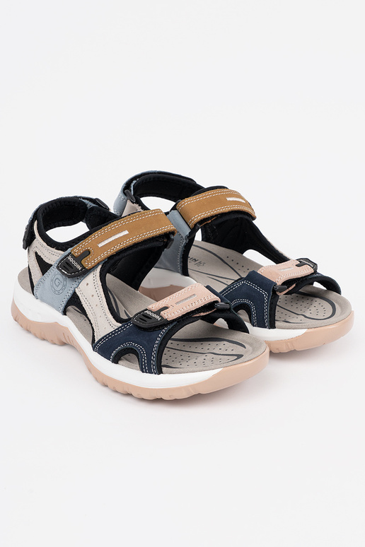 Rôzne farebné športové sandále Rôzne farebné športové sandále