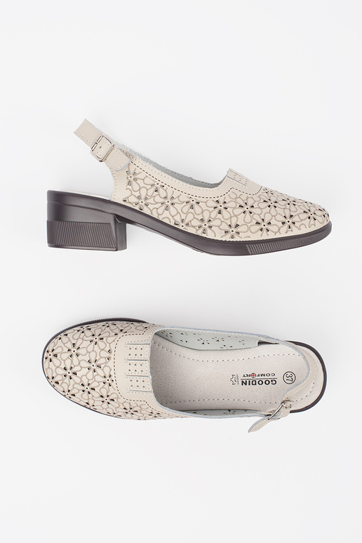 pieskové sandále s perforovaným...