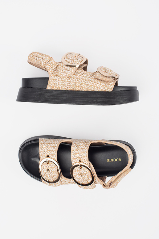 sandalové topánky s platformou v...