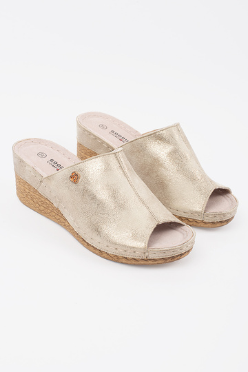 zlaté šľapky na klinovom... 2