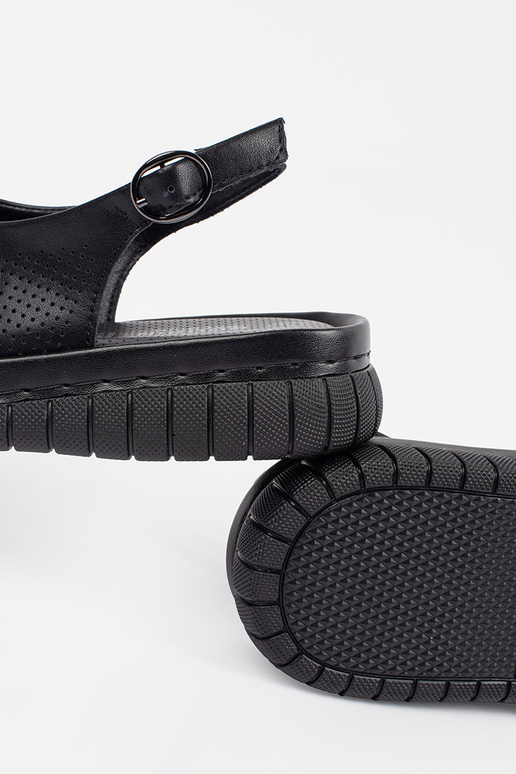 Elegantné čierne sandále z kože Elegantné čierne sandále z kože