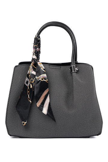 Čierna stredne veľká...