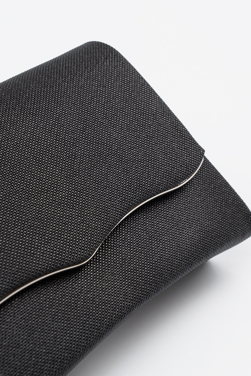 Čierna kabelka s retiazkou