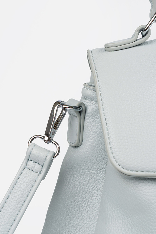 Modrá kabelka s uchom