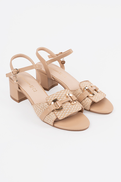 Dámske béžové sandále na stredne...