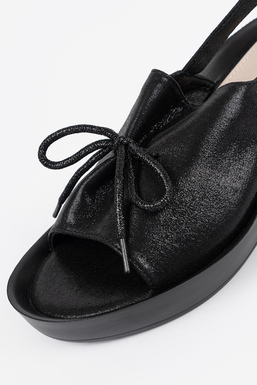 Čierne dámske sandále na platforme s... Čierne dámske sandále na platforme s...