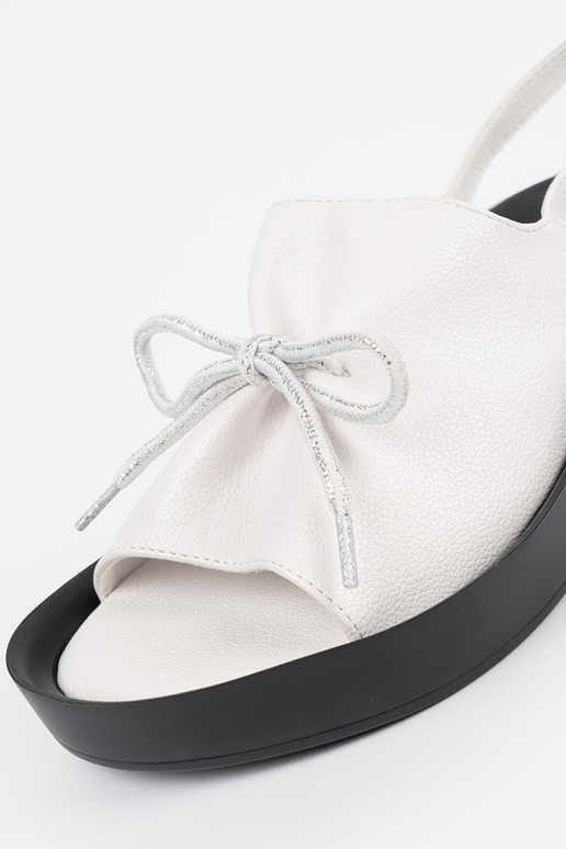 Biele dámske sandále na platforme s... Biele dámske sandále na platforme s...