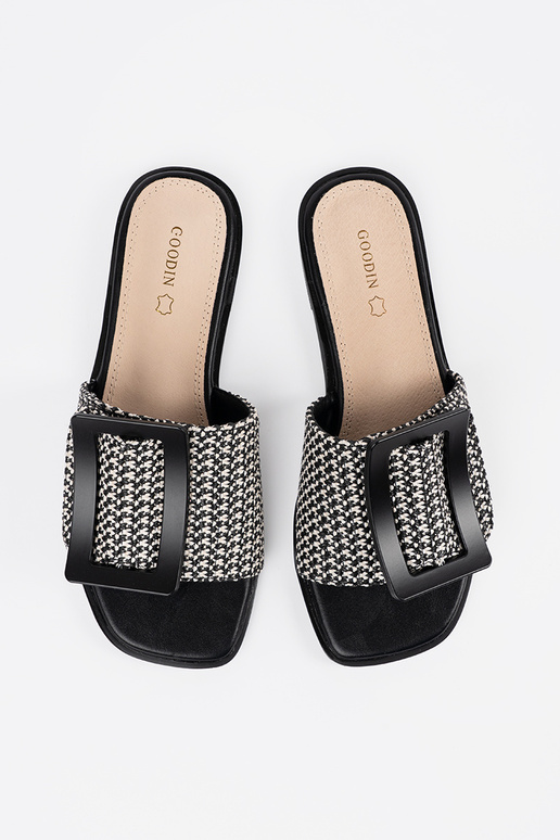 Čierno-biele ploché šľapky Čierno-biele ploché šľapky