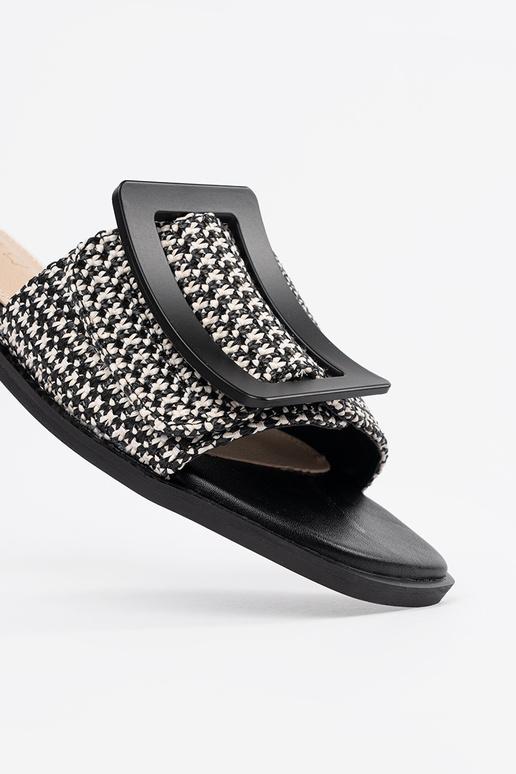 Čierno-biele ploché šľapky Čierno-biele ploché šľapky