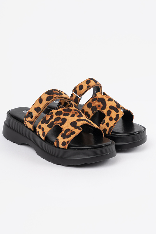 Dámske šľapky s platformou s... Dámske šľapky s platformou s...