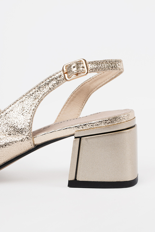 Zlaté semišové dámske sandále na...