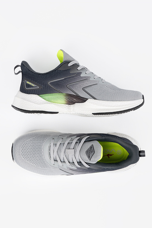 sivá tenisky z zelenám elementem