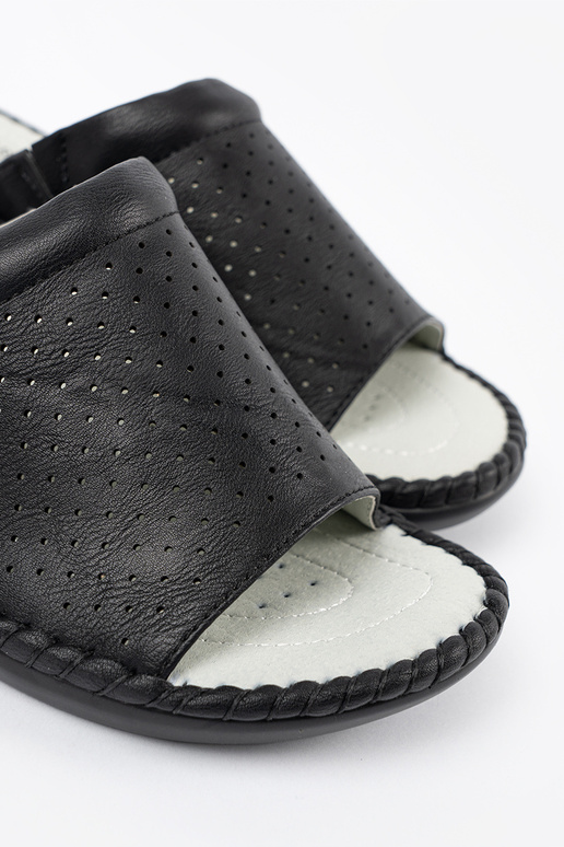 Šľapky s koženými vložkami čierne Šľapky s koženými vložkami čierne