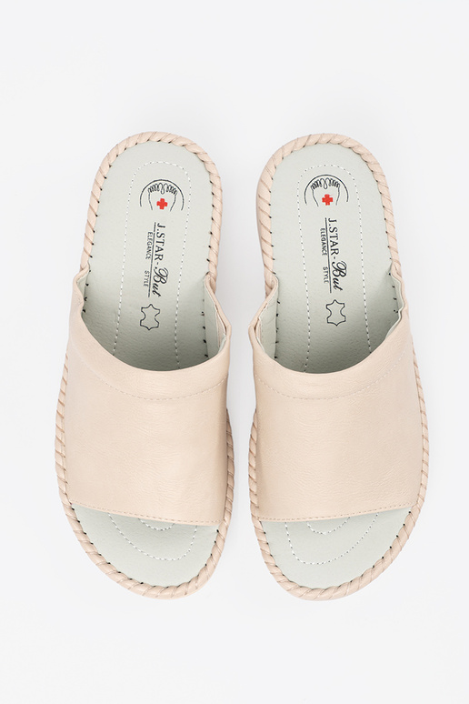 Šľapky s koženými vložkami...