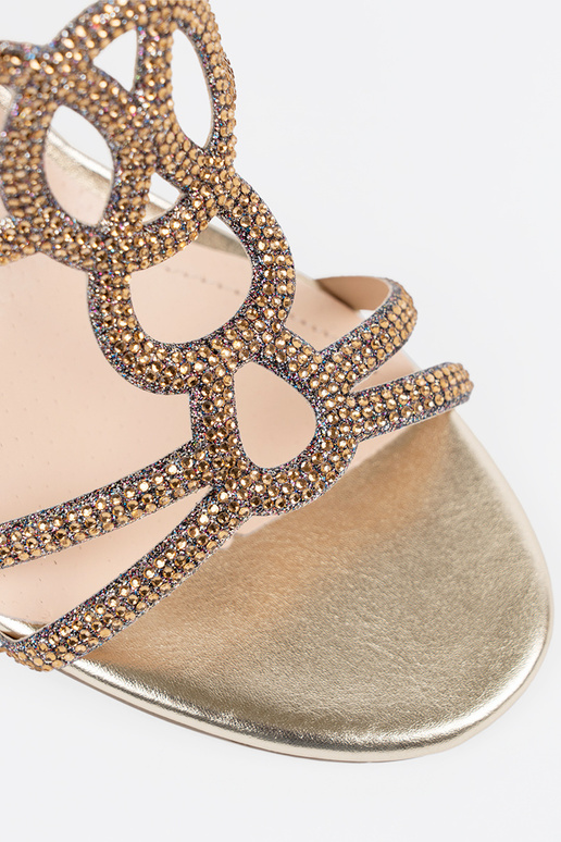 Zlaté šľapky na podpätku, Sergio Leone