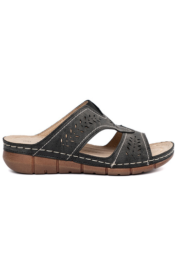 Šľapky na platforme čiernej...