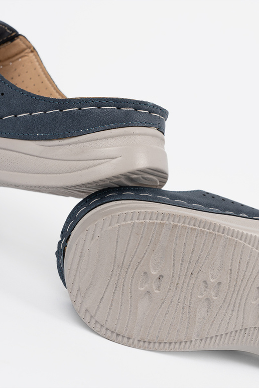 Pohodlné šľapky s výstužou modrej farby Pohodlné šľapky s výstužou modrej farby