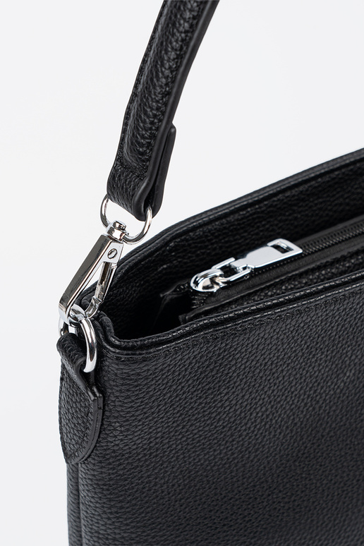Kabelka s popruhom, čierna