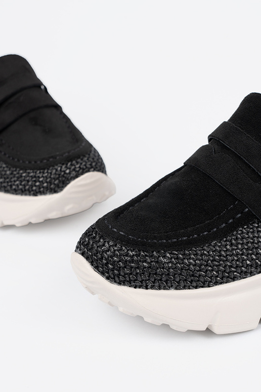 čierna topánky na hrubej podrážke čierna topánky na hrubej podrážke