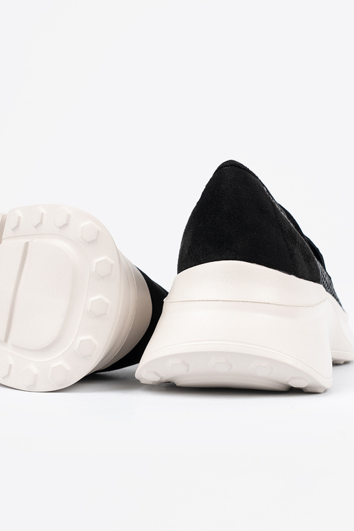 čierna topánky na hrubej podrážke čierna topánky na hrubej podrážke