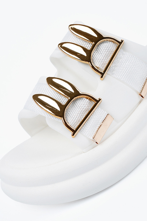 Biele šľapky so zlatými sponami a...