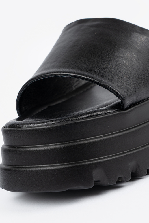 Papuče s platformou čierna Papuče s platformou čierna