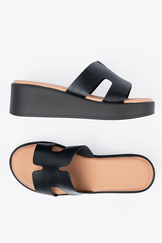 Čierne dámske šľapky s platformou Čierne dámske šľapky s platformou