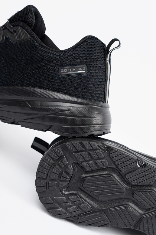 Modré a čierne pánske topánky