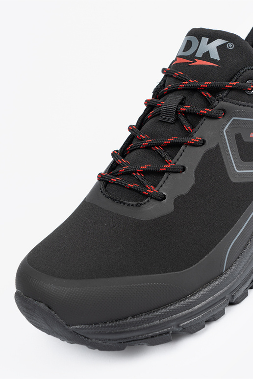 Čierne športové topánky s červenými...