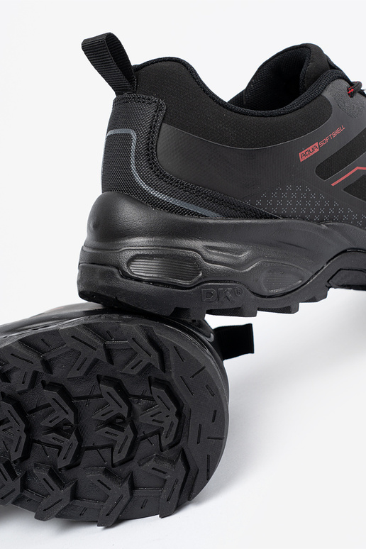 Športové topánky s červenými detailmi DK