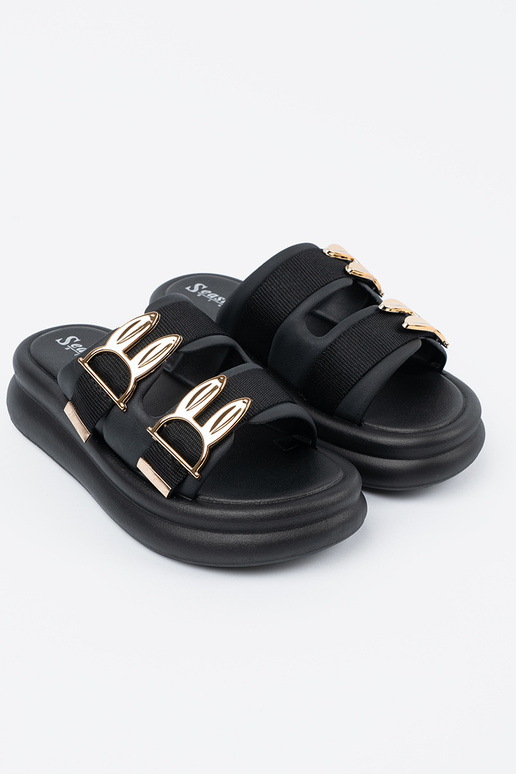 Pantofle s platformou zdobené zlatými... Pantofle s platformou zdobené zlatými...