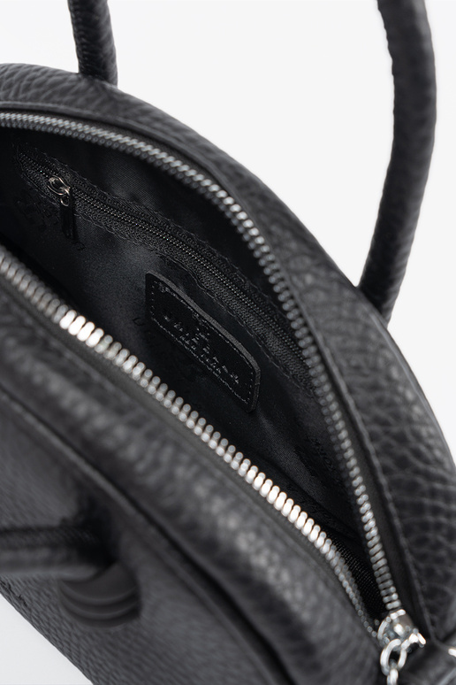 Čierna peňaženka s popruhmi