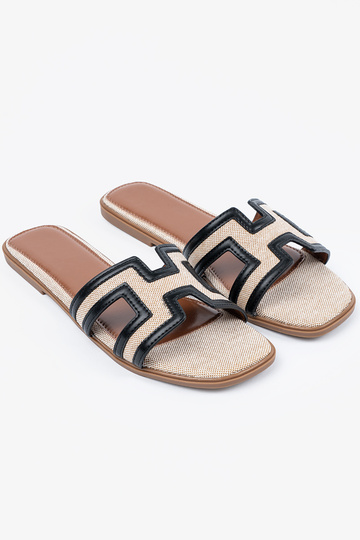 Šľapky s dekoratívnymi výrezmi 2