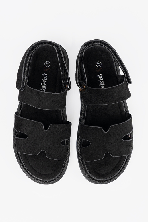 Čierne sandále s platformou a výrezmi Čierne sandále s platformou a výrezmi