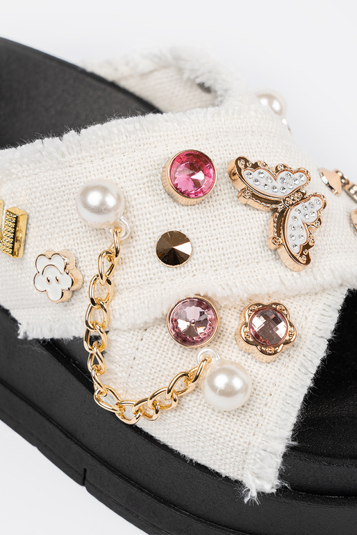 biela farba papuče s čiernou...