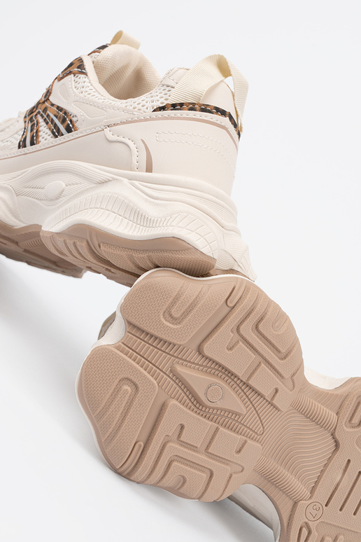 Športové topánky na hrubej platforme...