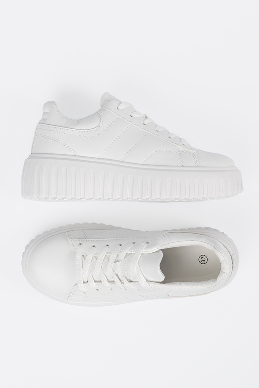 Biele športové topánky