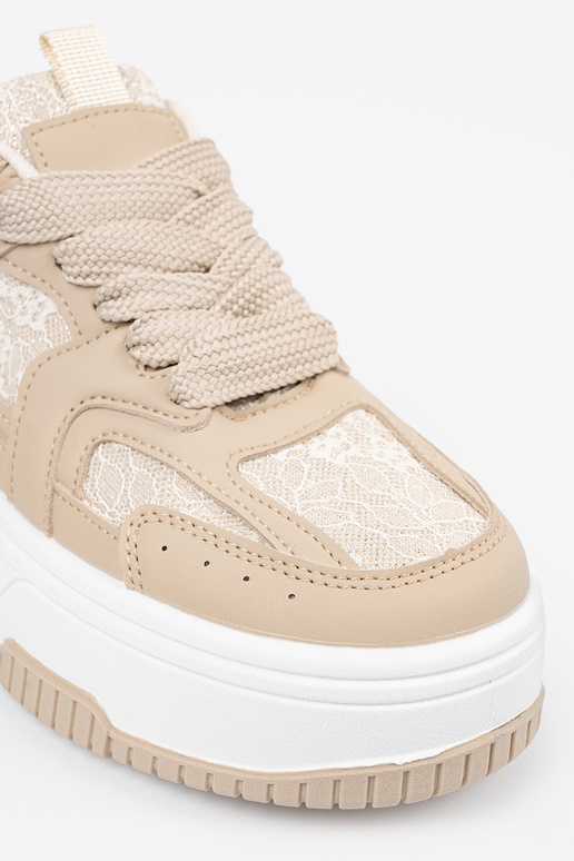 Béžové dámske voľnočasové topánky s... Béžové dámske voľnočasové topánky s...