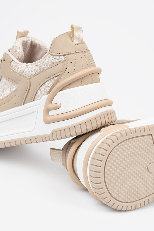 Béžové dámske voľnočasové topánky s... Béžové dámske voľnočasové topánky s...