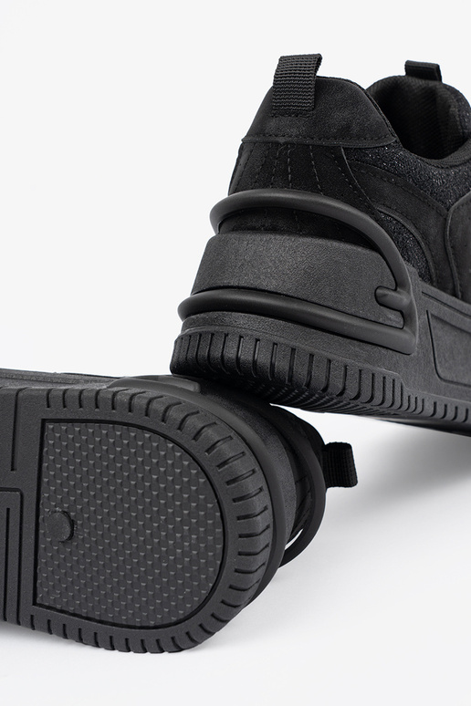 Čierne dámske voľnočasové topánky s... Čierne dámske voľnočasové topánky s...