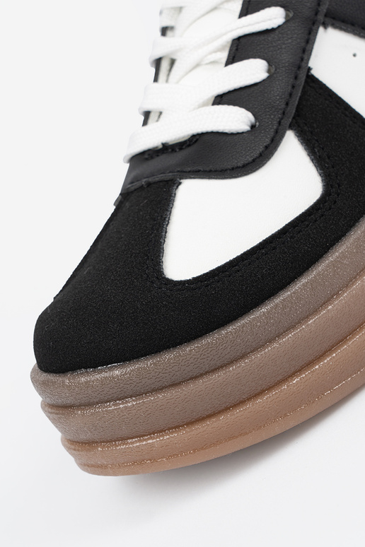 Čierno-biele športové topánky s...