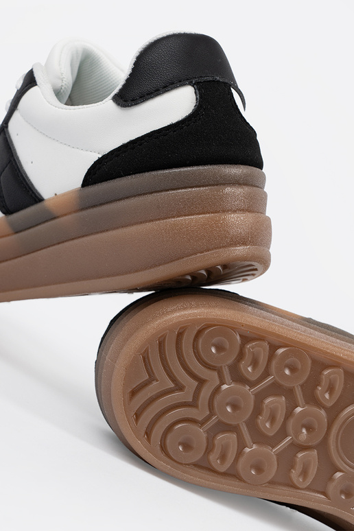 Čierno-biele športové topánky s...