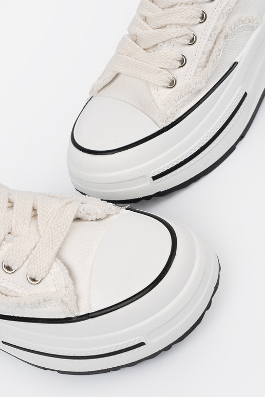 Biele dámske topánky s platformou