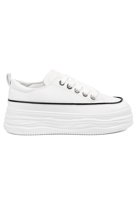 Biele dámske topánky s platformou