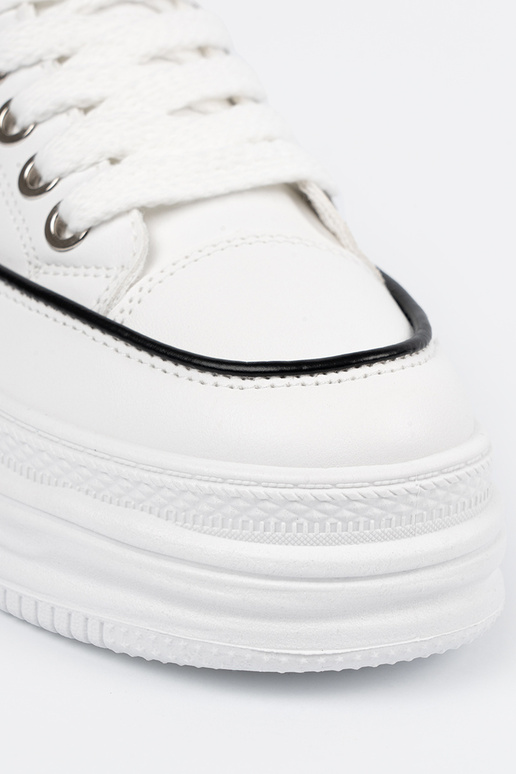 Biele dámske topánky s platformou