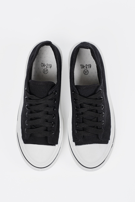 Čierne dámske topánky s bielou podrážkou