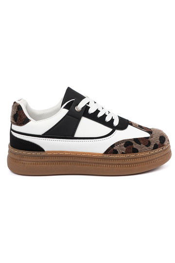 Čierno-biele športové...